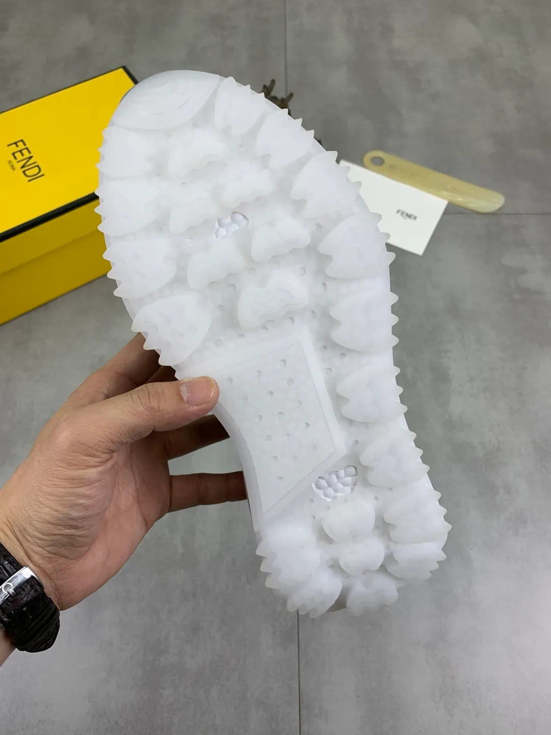 ​Men's shoes 💰P460 💰[New] Little Monster 🆘 New FENDI (Fendi) counter new 🕶️🕶️Simple routing effect, showing an elegant and cool driving shoe 🎬Using imported calfskin + first-layer pigskin lining🐂Excellent material🎬Detailed workmanship 🤗Comfortable foot feel➰➰. ​Pair it with any outfit to show your taste and temperament, low-key luxury ♻️Design ​simple and elegant ​noble and fashionable 🍃​Very loved and favored by trendy men 💓❤️size: 38-44 2️⃣colors available